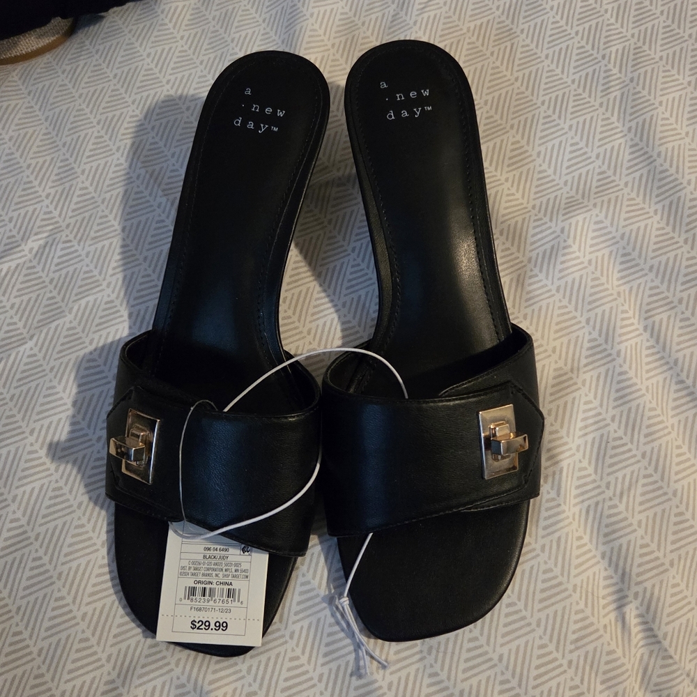Black Minimalist Slide Sandals